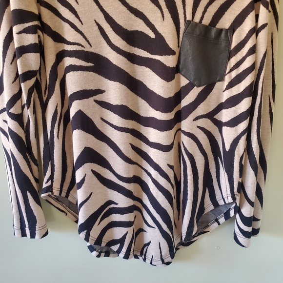 Karen Kane USA L Modern Contempoary Abstract Zebra Retro Jersey Knit Tunic Top - Picture 7 of 11